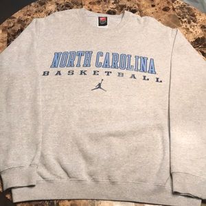 Vintage UNC Tarheels Basketball sweatshirt